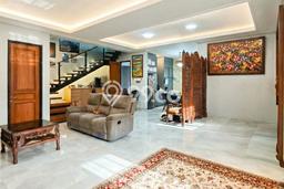 Siap Huni Rumah Mewah 3 Kamar di Kebayoran Baru Dekat ke Mana Pun Siap Huni Rumah Mewah 3 Kamar di Kebayoran Baru Dekat ke Mana Pun
