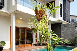Rumah Luxury Modern Tanpa Renovasi di Pondok Labu Jakarta Selatan Rumah Luxury Modern Tanpa Renovasi di Pondok Labu Jakarta Selatan