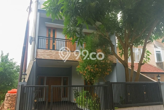 Rumah Modern Cantik 8 Kamar Siap Huni di Jatinangor Rumah Modern Cantik 8 Kamar Siap Huni di Jatinangor
