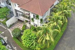 For Sale! Premium House LT 450m2 Desain Elegan di Jati Padang For Sale! Premium House LT 450m2 Desain Elegan di Jati Padang
