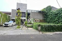 Rumah Mewah LB 350m2 Siap Pakai Desain Elegan di SCBD, Jakarta Selatan Rumah Mewah LB 350m2 Siap Pakai Desain Elegan di SCBD, Jakarta Selatan