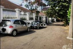 Ready to Use! Luxury House LT 910m2 Desain Elegan di Cipete Ready to Use! Luxury House LT 910m2 Desain Elegan di Cipete