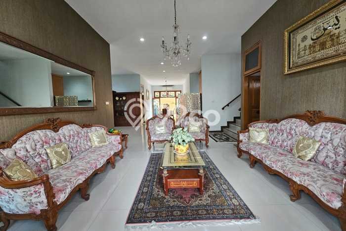 Jual Rumah Luas Elegan Dengan View Cantik di Warung Buncit, Jakarta Selatan Jual Rumah Luas Elegan Dengan View Cantik di Warung Buncit, Jakarta Selatan