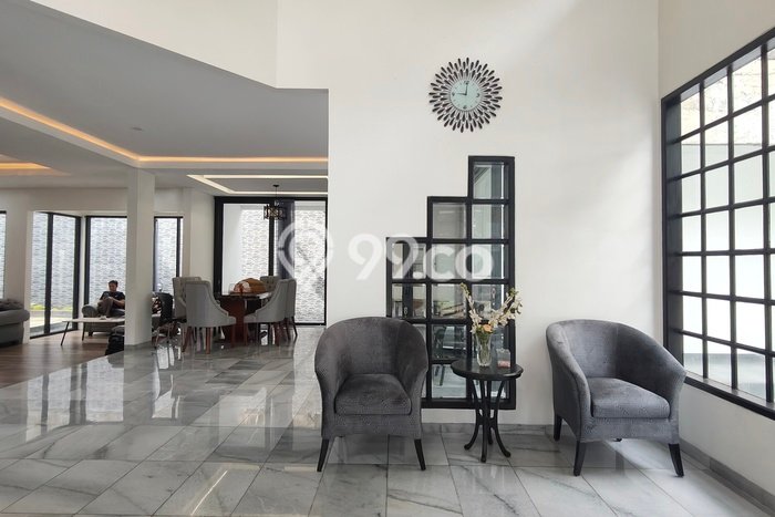 Dijual Rumah Luas Elegan Dengan View Eksklusif di Bambu Apus, Jakarta Timur Dijual Rumah Luas Elegan Dengan View Eksklusif di Bambu Apus, Jakarta Timur