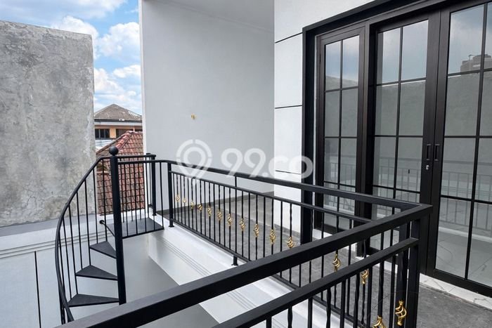 Dijual Rumah Mewah Elegan Dengan View Eksklusif di BSD City, Tangerang Dijual Rumah Mewah Elegan Dengan View Eksklusif di BSD City, Tangerang
