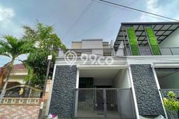 Jual Segera Rumah LB 200m² di Lokasi Strategis, Surabaya Jual Segera Rumah LB 200m² di Lokasi Strategis, Surabaya