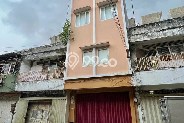 For Rent Ruko Kawasan Surabaya Kota, Luas 200m2m², Area Berkembang For Rent Ruko Kawasan Surabaya Kota, Luas 200m2m², Area Berkembang