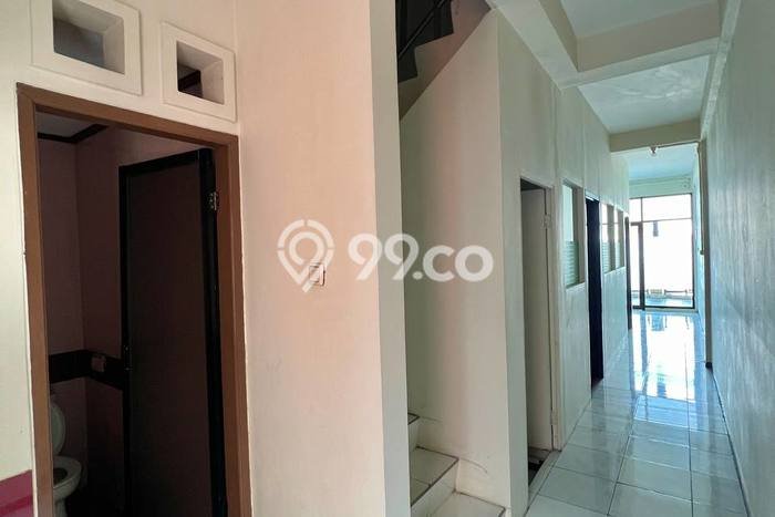 LOKASI SUPER STRATEGIS! Ruko di Graha, Luas 180m², Ramai Pengunjung LOKASI SUPER STRATEGIS! Ruko di Graha, Luas 180m², Ramai Pengunjung