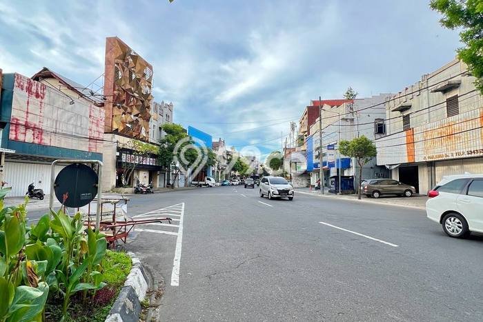 Ruko Lokasi Premium di Surabaya Kota, Luas 270m2m², Ready Operasi Ruko Lokasi Premium di Surabaya Kota, Luas 270m2m², Ready Operasi