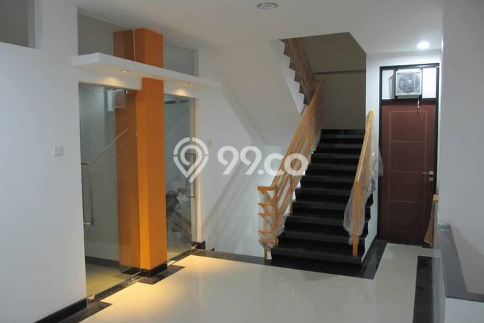 For Rent Ruko Kawasan Surabaya Kota, Luas 650m2m², Area Bisnis For Rent Ruko Kawasan Surabaya Kota, Luas 650m2m², Area Bisnis
