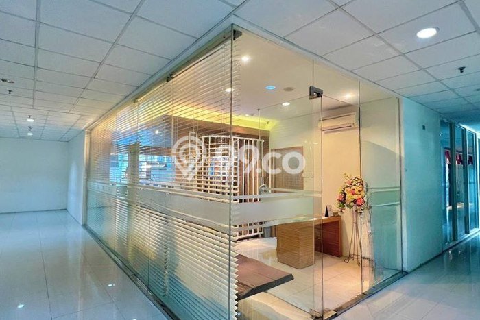 Dijual Kantor Strategis Kawasan Surabaya Kota, Luas 70m2m², Mainroad, Area Bisnis Dijual Kantor Strategis Kawasan Surabaya Kota, Luas 70m2m², Mainroad, Area Bisnis