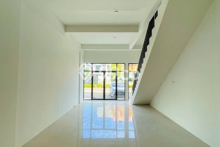 Unit Ruko Dijual di Surabaya LT 54m2 & LB 145m2 Unit Ruko Dijual di Surabaya LT 54m2 & LB 145m2