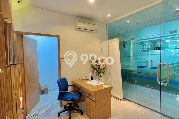 Dijual Kantor Strategis Kawasan Surabaya Kota, Luas 70m2m², Mainroad, Area Bisnis Dijual Kantor Strategis Kawasan Surabaya Kota, Luas 70m2m², Mainroad, Area Bisnis