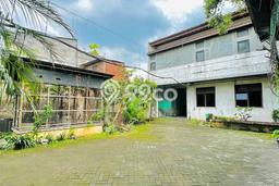 DIJUAL! Kost di Surabaya Kota, Luas 932m², Akses ke Pusat Kota DIJUAL! Kost di Surabaya Kota, Luas 932m², Akses ke Pusat Kota
