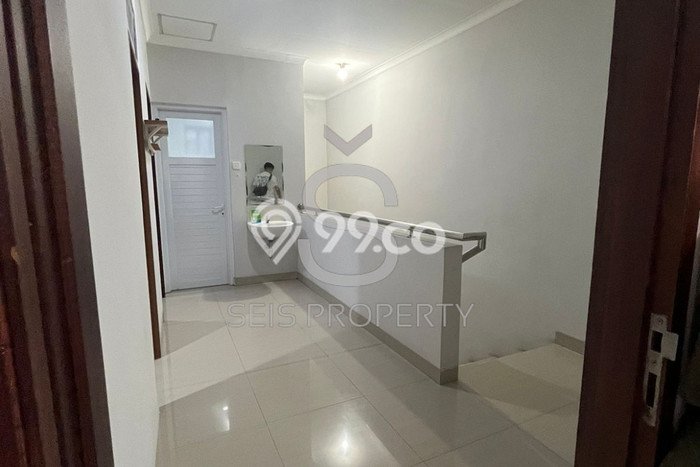 Hunian Nyaman Asri 3 KT Siap Huni di Taman Holis Indah Bandung Hunian Nyaman Asri 3 KT Siap Huni di Taman Holis Indah Bandung