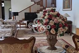 Hunian Mewah Siap Huni LT 748m2 di Coblong, Bandung Hunian Mewah Siap Huni LT 748m2 di Coblong, Bandung