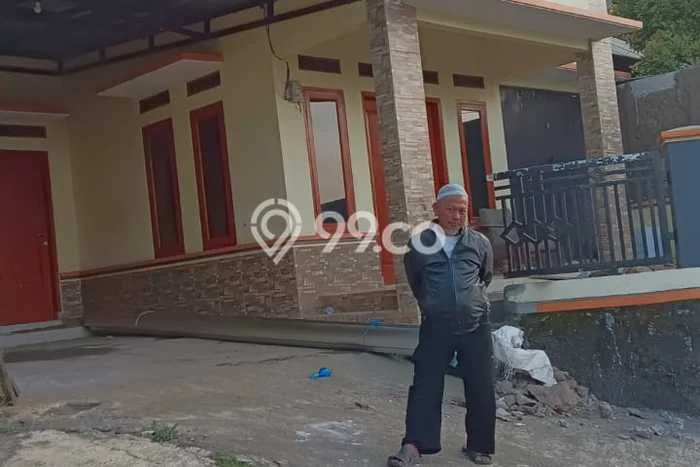 Rumah LT 163m2m² / LB 200m2m² di Lokasi Sumedang Selatan, Sumedang Rumah LT 163m2m² / LB 200m2m² di Lokasi Sumedang Selatan, Sumedang