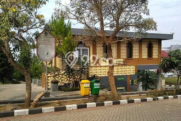 Dijual Rumah 3 Kamar Lokasi Ideal Bagus dan Strategis di Cisarua Dijual Rumah 3 Kamar Lokasi Ideal Bagus dan Strategis di Cisarua