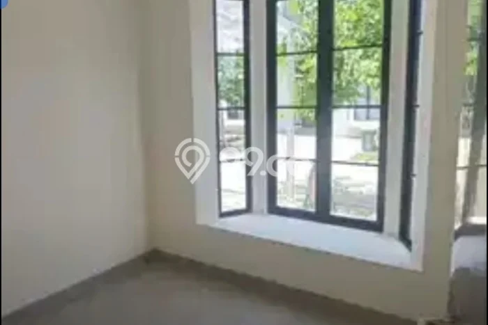 Lokasi terbaik! Rumah siap huni disewakan di Ciputat LB 60m2 Lokasi terbaik! Rumah siap huni disewakan di Ciputat LB 60m2