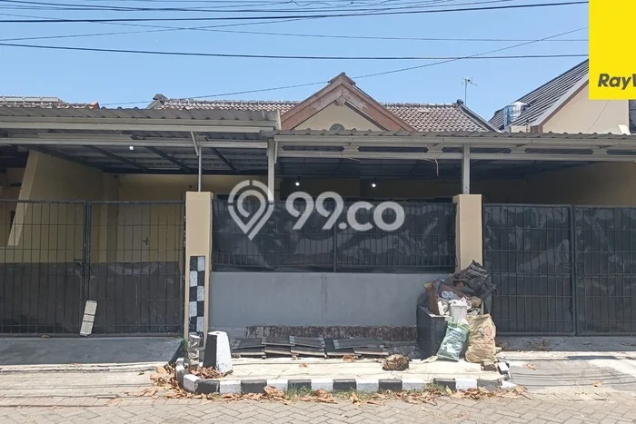 Rumah di , Siap Huni, 2 KM, Akses Surabaya, Surabaya, LT 250m2m² Bangunan 250m2m² Rumah di , Siap Huni, 2 KM, Akses Surabaya, Surabaya, LT 250m2m² Bangunan 250m2m²