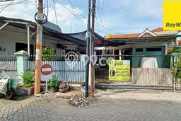 SPECIAL OFFER! Rumah Asri di Ketintang, LT 449m2m² Bangunan 449m2m² SPECIAL OFFER! Rumah Asri di Ketintang, LT 449m2m² Bangunan 449m2m²