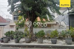 Rumah Elit Modern Tanpa Renovasi di Perak Surabaya Rumah Elit Modern Tanpa Renovasi di Perak Surabaya