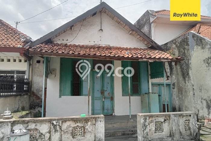 Dijual Rumah 3 Kamar Lokasi Ideal Bagus dan Strategis di Simokerto Dijual Rumah 3 Kamar Lokasi Ideal Bagus dan Strategis di Simokerto