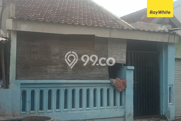 For Sale Rumah 3 Kamar Lokasi Ideal Nyaman dan Strategis di Kenjeran For Sale Rumah 3 Kamar Lokasi Ideal Nyaman dan Strategis di Kenjeran