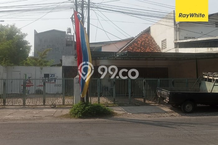Dijual Rumah Premium dengan Fasilitas Sekitar Komplit di Sawahan, Surabaya Dijual Rumah Premium dengan Fasilitas Sekitar Komplit di Sawahan, Surabaya