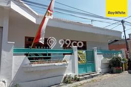 Dijual Rumah 3 Kamar Lokasi Ideal Bagus dan Strategis di Simokerto Dijual Rumah 3 Kamar Lokasi Ideal Bagus dan Strategis di Simokerto