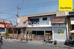 For Sale! Luxury House LT 85m2 Desain Elegan di Petemon For Sale! Luxury House LT 85m2 Desain Elegan di Petemon