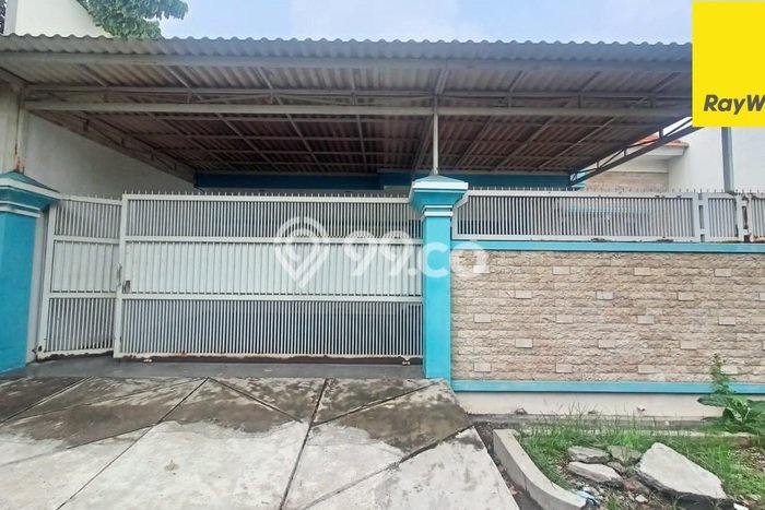 Dijual Rumah Premium dengan Fasilitas Sekitar Komplit di Gayungan, Surabaya Dijual Rumah Premium dengan Fasilitas Sekitar Komplit di Gayungan, Surabaya