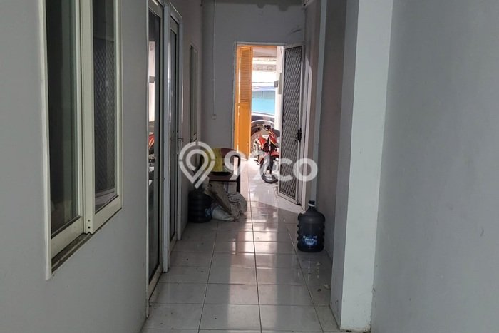 Ruko Kawasan Bandengan, Luas 290m², Jalan Utama, Lokasi Ramai Ruko Kawasan Bandengan, Luas 290m², Jalan Utama, Lokasi Ramai