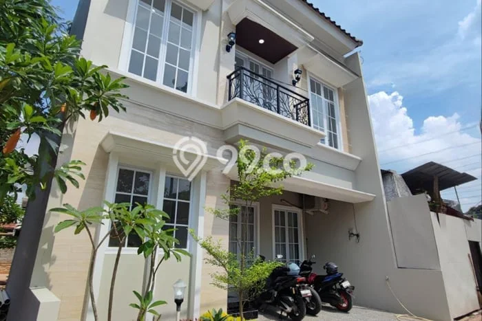 Dijual Rumah 3 Kamar Lokasi Strategis Bagus dan Strategis di Cinere Dijual Rumah 3 Kamar Lokasi Strategis Bagus dan Strategis di Cinere