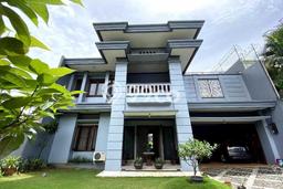 Siap Huni Rumah Mewah 5 Kamar di Cilandak Dekat ke Mana Pun Siap Huni Rumah Mewah 5 Kamar di Cilandak Dekat ke Mana Pun