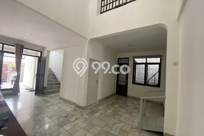 Rumah Strategis Minimalis Lb 159m2 di Cinere, Depok Rumah Strategis Minimalis Lb 159m2 di Cinere, Depok