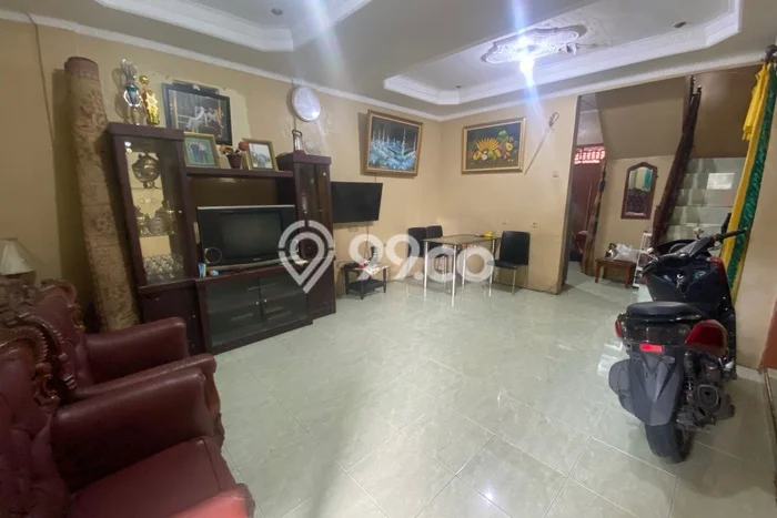 Rumah Luas Asri 3 KT Siap Pakai di Pangkalan Jati Depok Rumah Luas Asri 3 KT Siap Pakai di Pangkalan Jati Depok