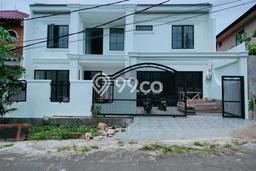 Rumah LT 200m² Semi Furnished di Lokasi Prestisius Cinere, Depok Rumah LT 200m² Semi Furnished di Lokasi Prestisius Cinere, Depok