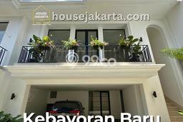 Rumah Mewah Dijual LT 161m2 di Kebayoran Baru, Jakarta Selatan Rumah Mewah Dijual LT 161m2 di Kebayoran Baru, Jakarta Selatan