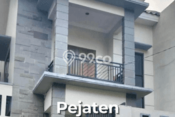 PRIME AREA! Rumah di , 4 KT, Lingkungan Elite, Luas 228m2m² LB 330m2m² PRIME AREA! Rumah di , 4 KT, Lingkungan Elite, Luas 228m2m² LB 330m2m²