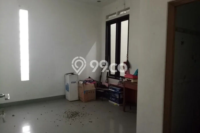 Rumah Luas Asri 4 KT Siap Pakai di Taman Kopo Indah Bandung Rumah Luas Asri 4 KT Siap Pakai di Taman Kopo Indah Bandung