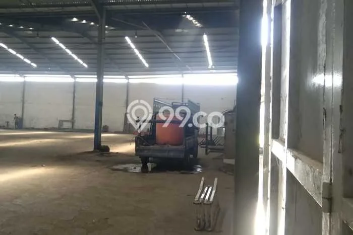 Gudang di , Luas 2315m2m², Kawasan Bisnis, Ramai Gudang di , Luas 2315m2m², Kawasan Bisnis, Ramai