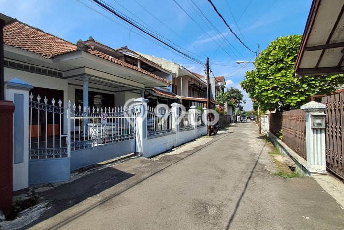 Dijual Cepat Rumah Favorit Siap Huni LB 166m2 di Batununggal, Bandung Dijual Cepat Rumah Favorit Siap Huni LB 166m2 di Batununggal, Bandung