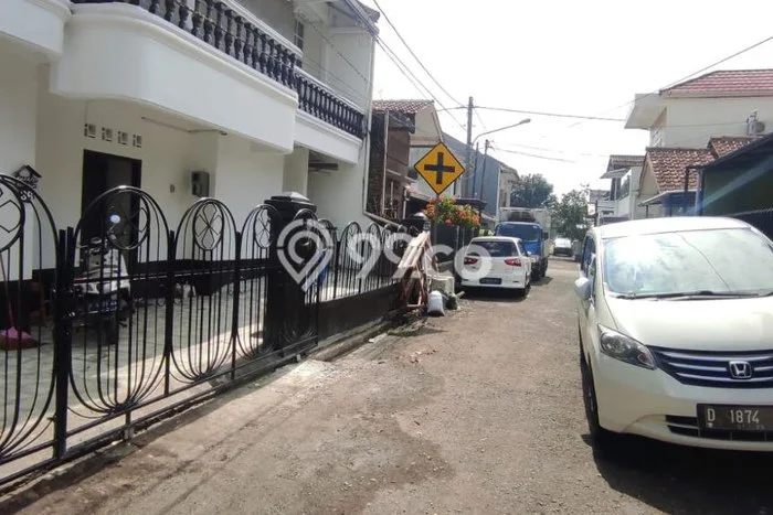 Unit Kost Dijual di Bandung Spesifikasi 11 Kamar Tidur dan Area Strategis Unit Kost Dijual di Bandung Spesifikasi 11 Kamar Tidur dan Area Strategis