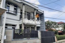 Rumah Modern 5 Kamar LT 145m2 di Turangga Rumah Modern 5 Kamar LT 145m2 di Turangga