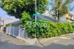 Dijual Rumah Luas Elegan Dengan View Eksklusif di Pulo Asem, Jakarta Timur Dijual Rumah Luas Elegan Dengan View Eksklusif di Pulo Asem, Jakarta Timur