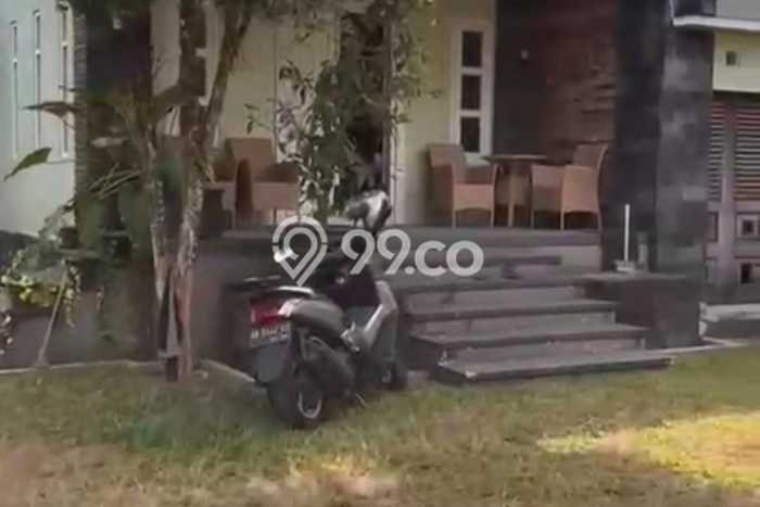 Kesempatan Langka Memiliki Rumah LT 1066m² / LB 441m² di Jantung Kota Ngaglik, Sleman Kesempatan Langka Memiliki Rumah LT 1066m² / LB 441m² di Jantung Kota Ngaglik, Sleman