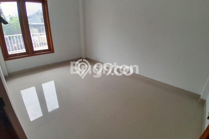 Rumah di Mlati, Luas 190m², LB 255m² Rumah di Mlati, Luas 190m², LB 255m²