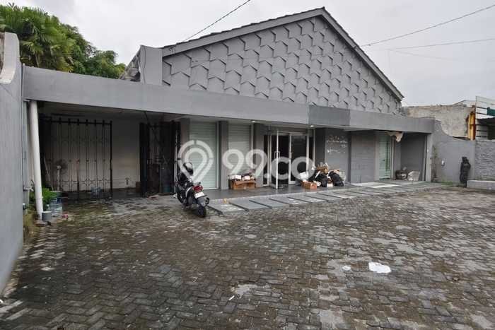 Ruko bagus disewakan di Gondokusuman Yogyakarta dengan LB 380m2 harga sewa terbaik Ruko bagus disewakan di Gondokusuman Yogyakarta dengan LB 380m2 harga sewa terbaik