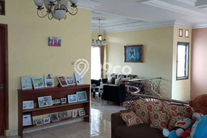 Rumah Luxury Modern Tanpa Renovasi di Joglo Jakarta Barat Rumah Luxury Modern Tanpa Renovasi di Joglo Jakarta Barat